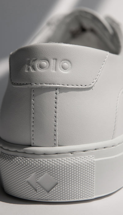 DOUBLE-STITCHED SEAMS