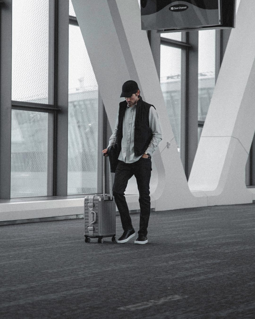 Capri Leather Sneaker in Onyx