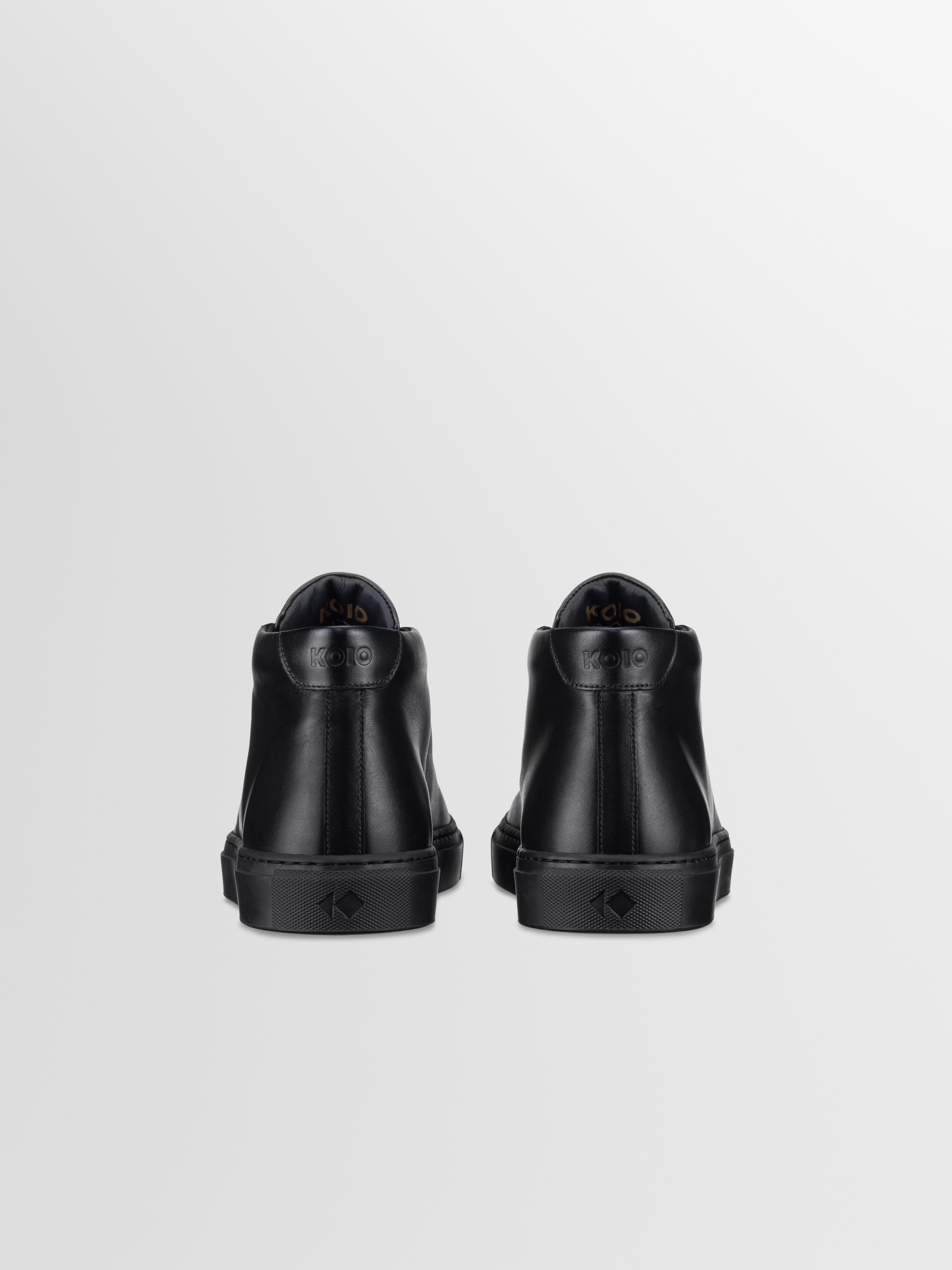 Capri Mid Leather Sneaker in Nero