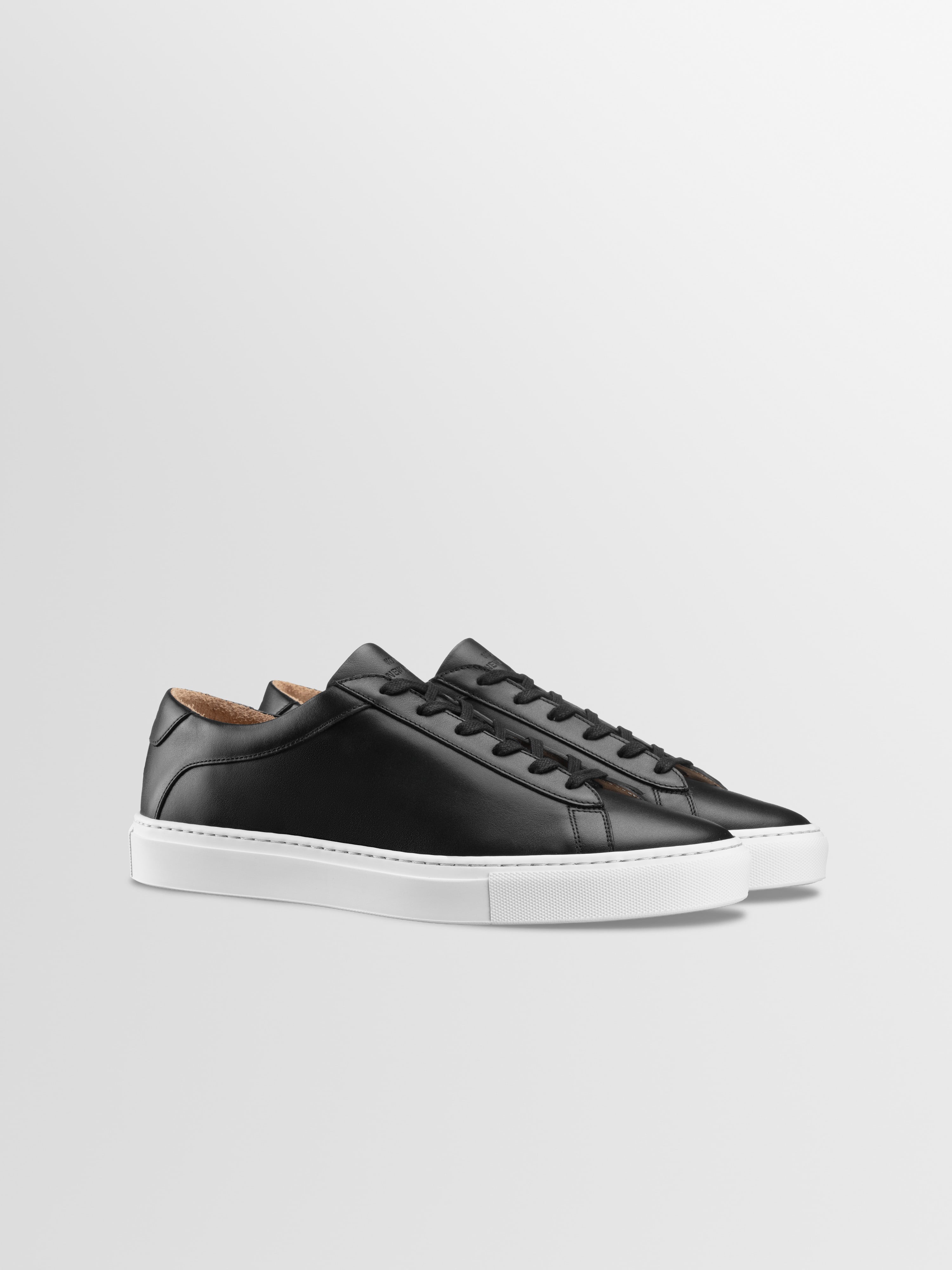 Capri Leather Sneaker in Onyx Wide Fit