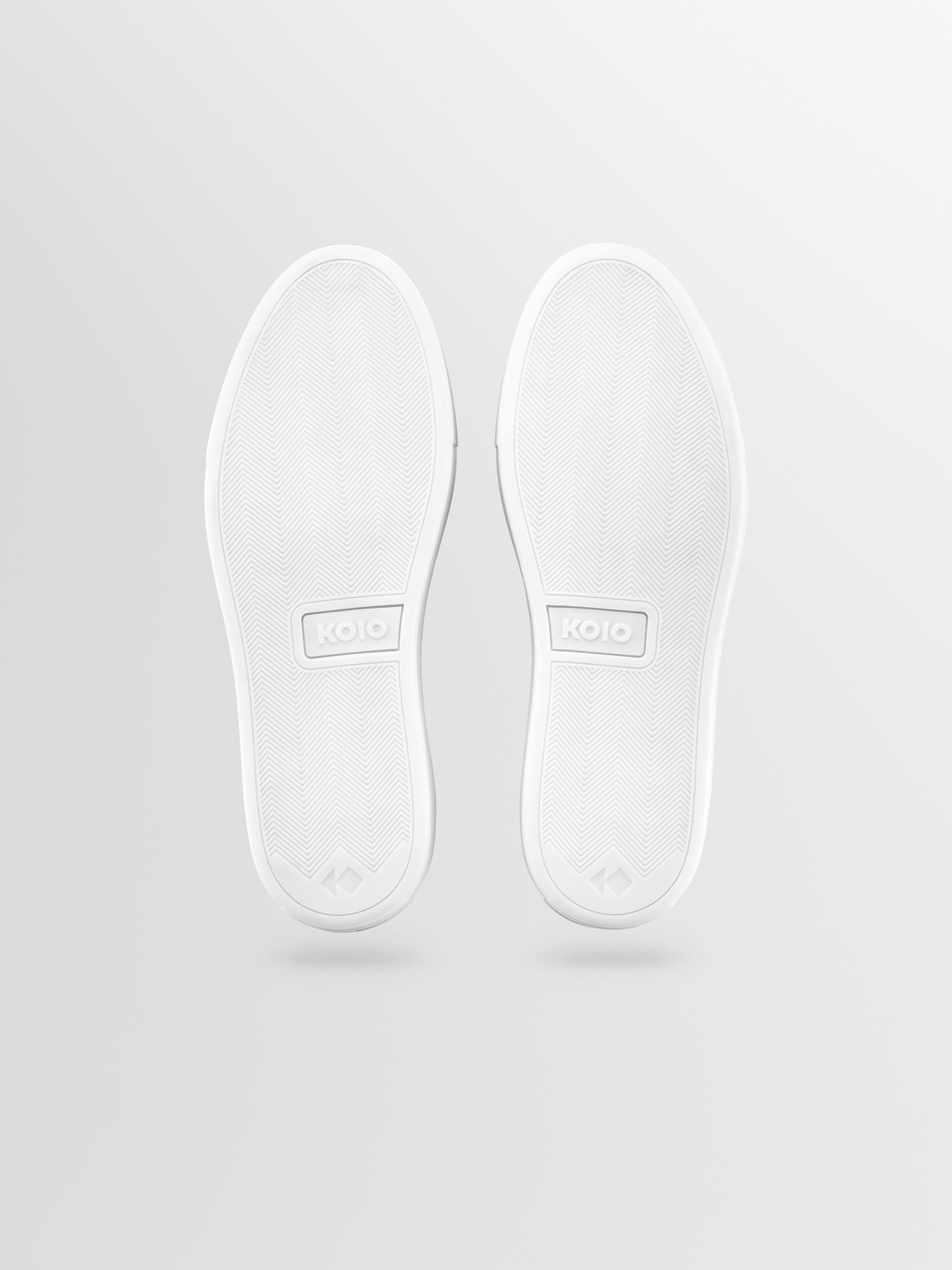 Capri Leather Sneaker in Onyx Wide Fit