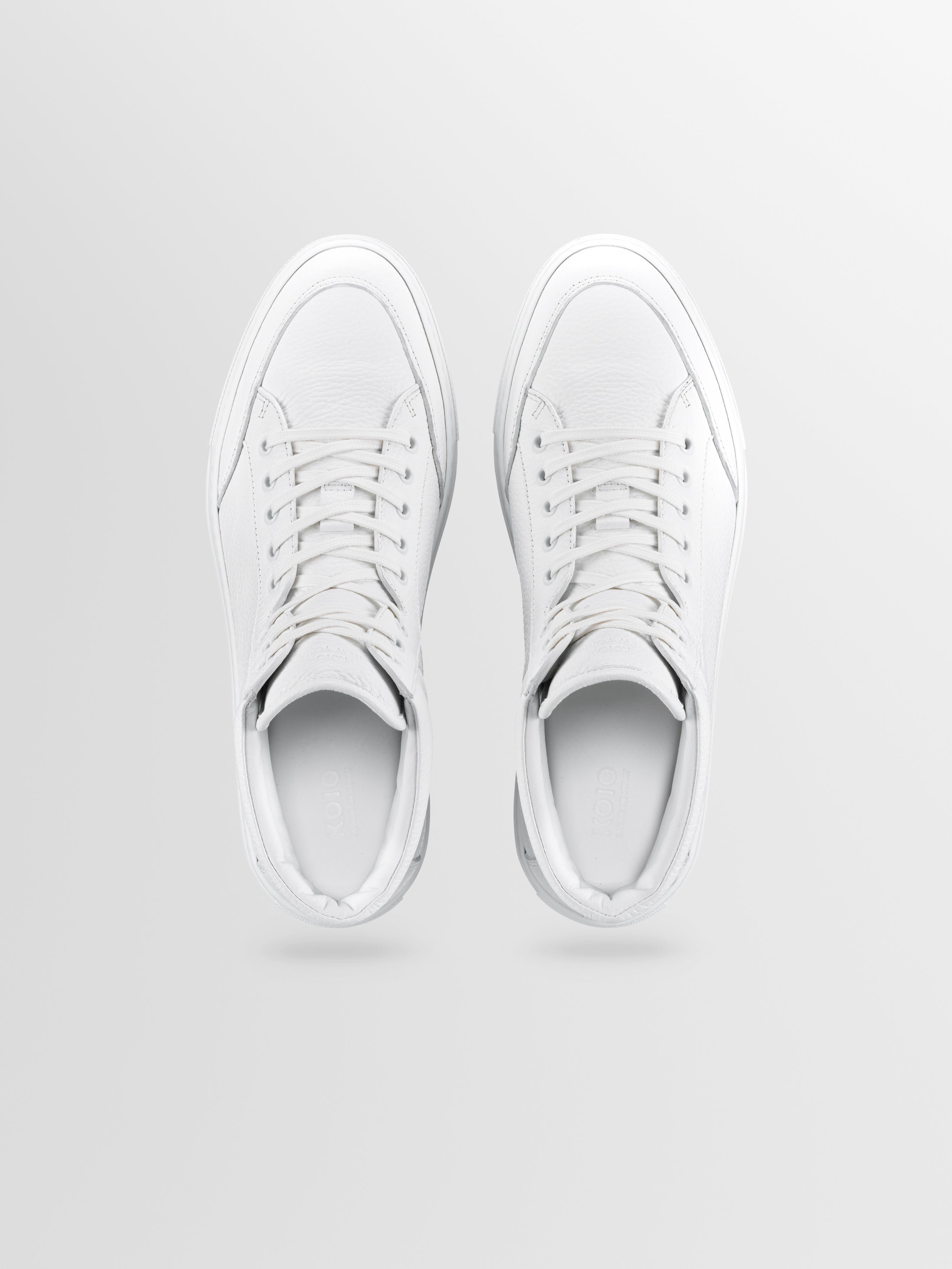 Primo Leather Sneaker in Triple White