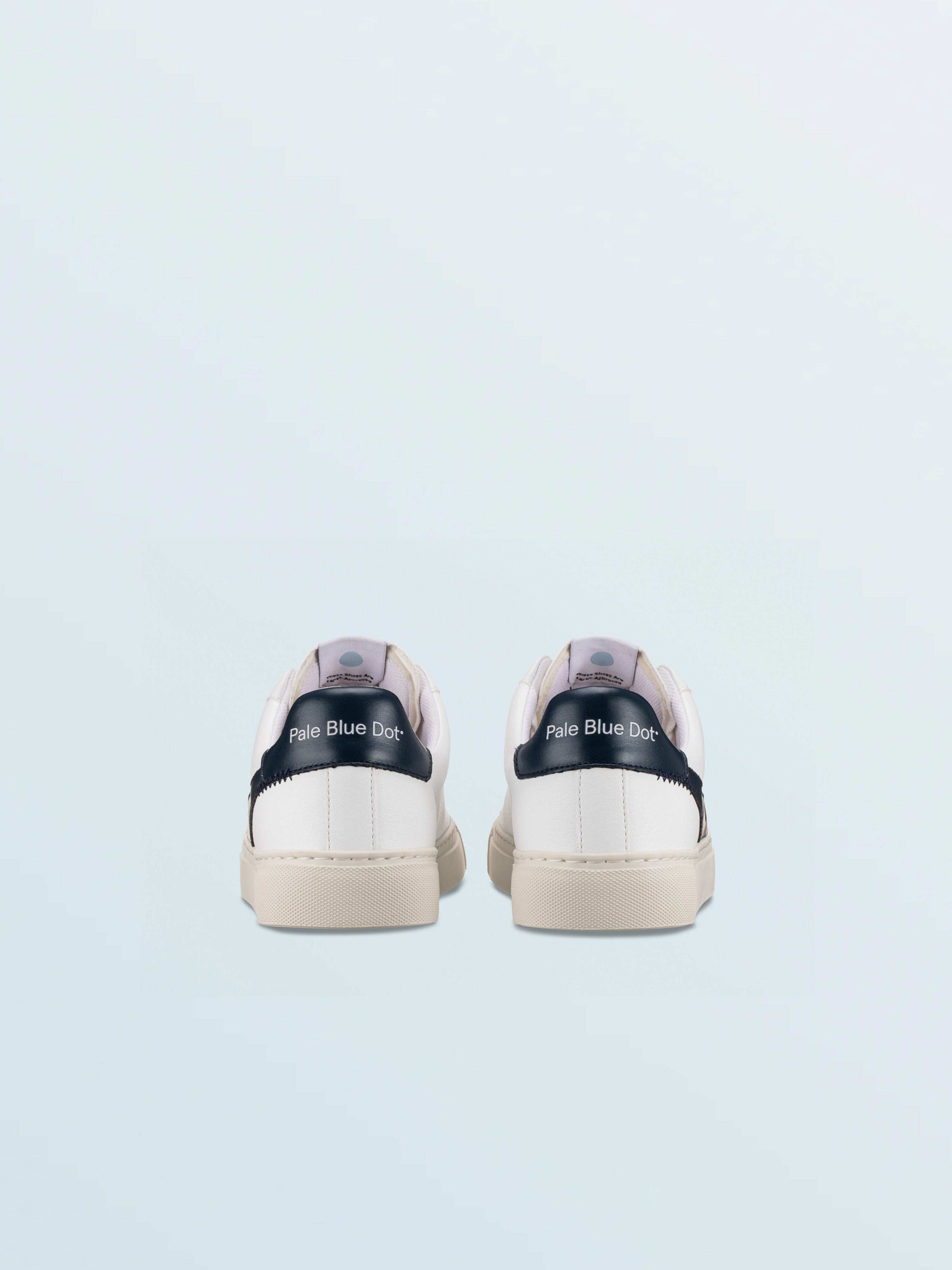 Vegan 01 Sneaker in Iceberg