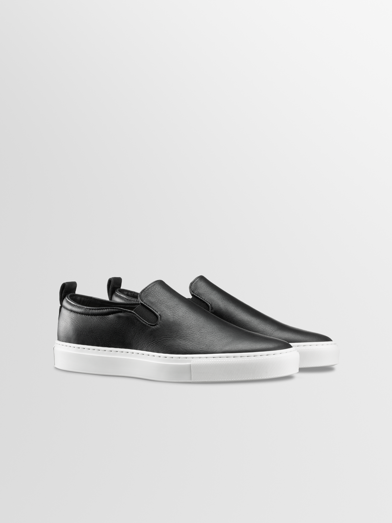 Garda Leather Sneaker in Onyx